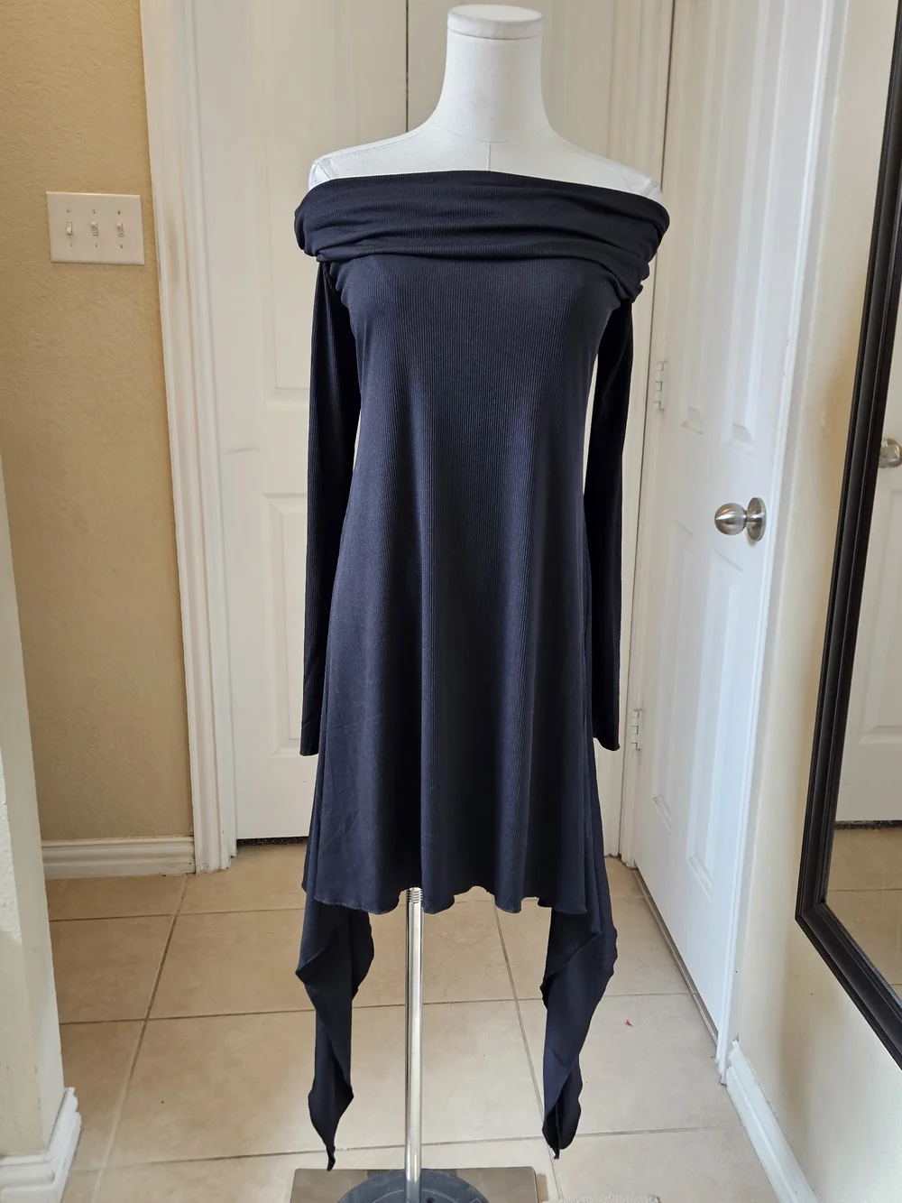 Killstar Ribbed Off-Shoulder Asymmetrical Top Or Dress – Size XL (New With Tags) - Picture 3 of 11